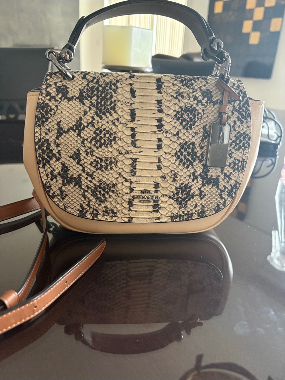 COACH nomad Beige glove tanned leather, crossbody.